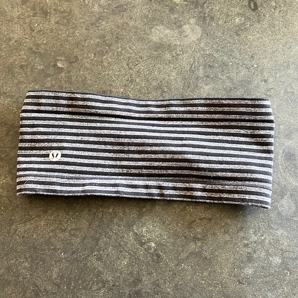 Lulu Lemon Athletica Black and Grey Stripe Headband OS